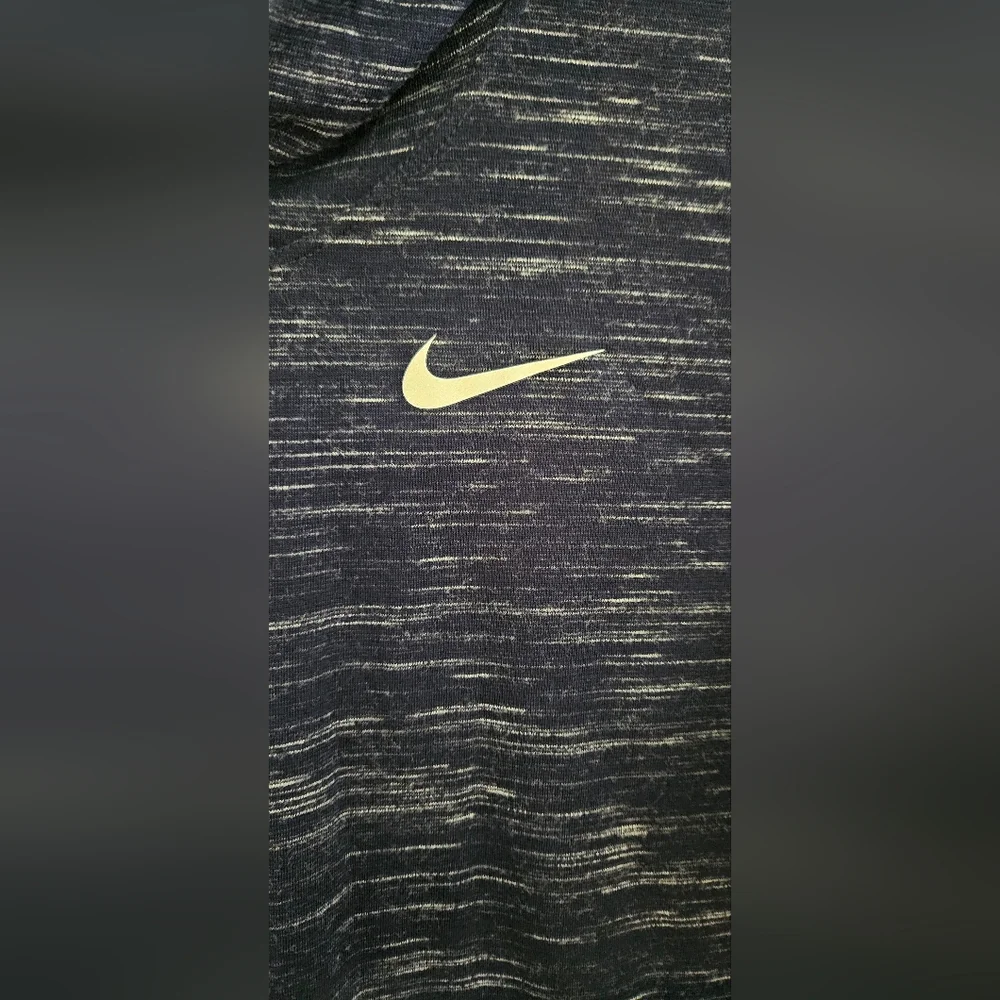 Nike Dry-Fit Lightweight Pullover Hoodie Size Medium
